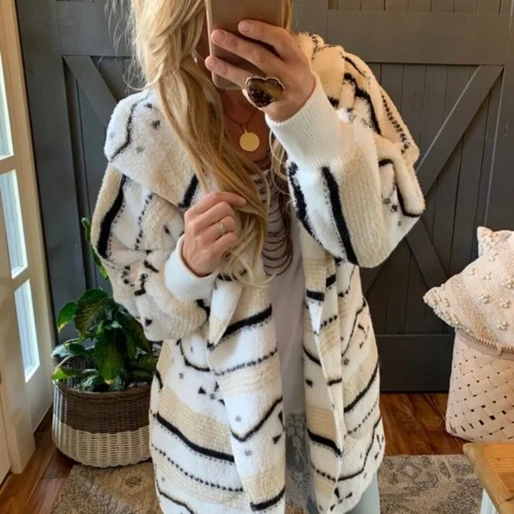 New Cozy Oversized Teddy Hooded Cardigan Sweater Coat / Western Southwest Aztec - Picture 4 of 9